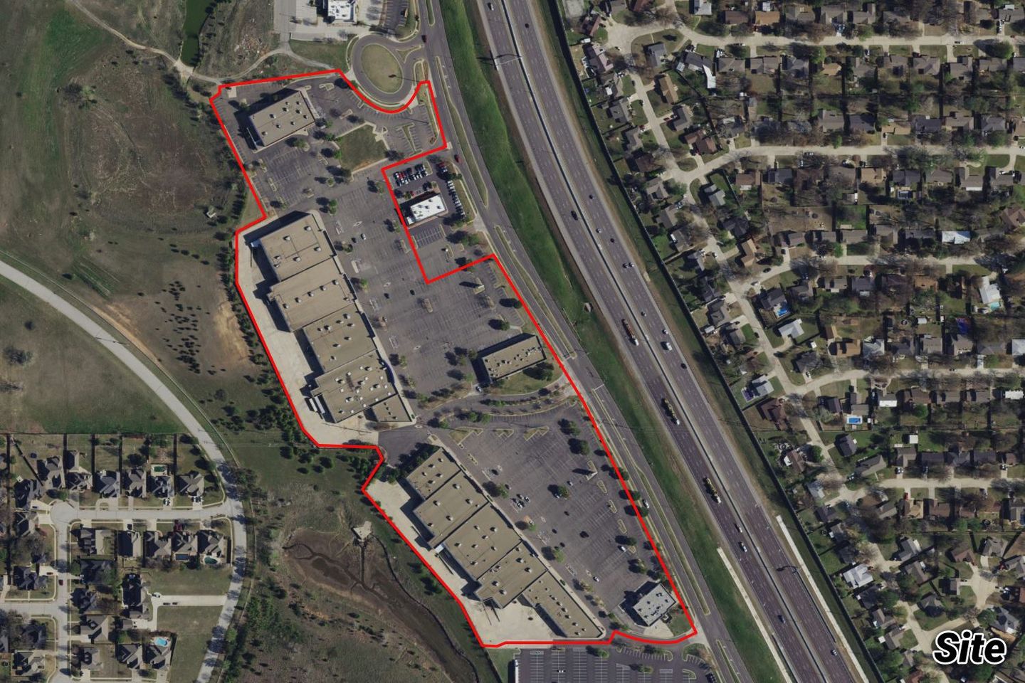 Parkway Plaza under new local ownership